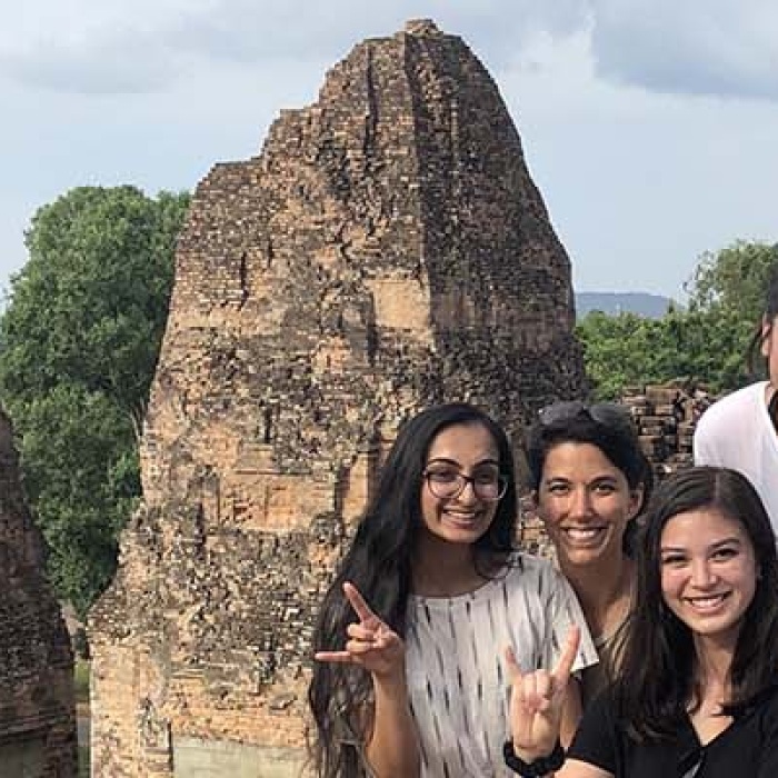 4 female and 1 male UT students in Cambodia