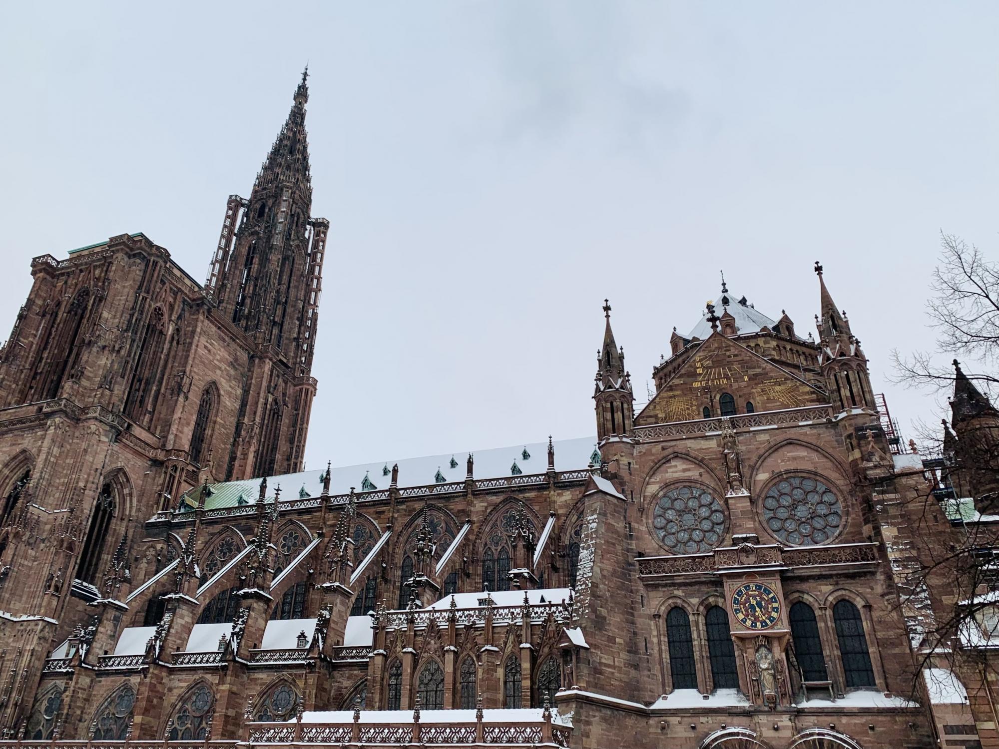 Strasbourg cathedral on a snowy day.