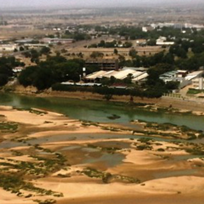 Coastal town in Chad by water