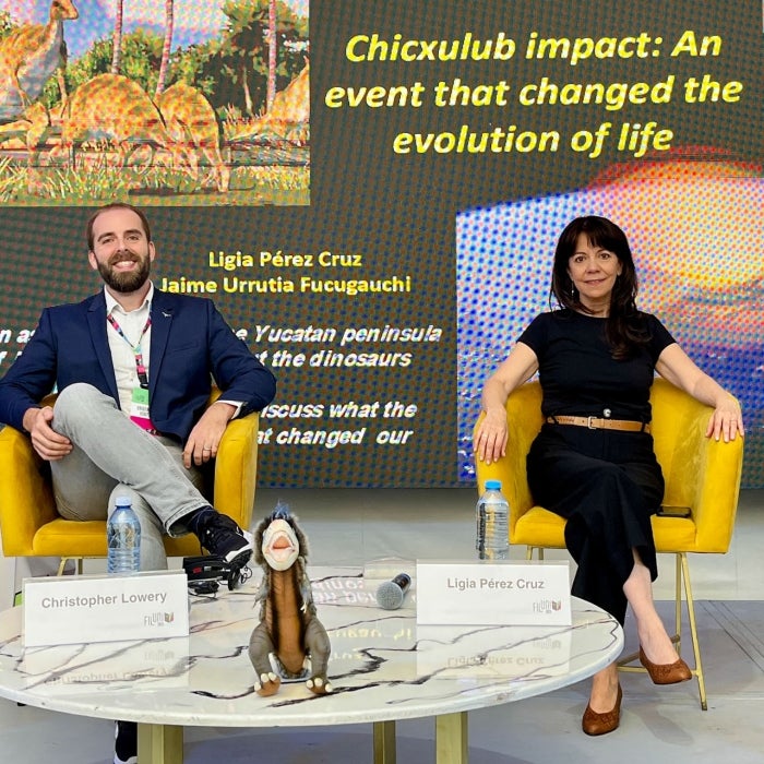 Faculty members present their research about the Chicxulub impact crater event during FILUNI 2023 in Mexico City