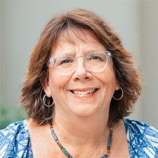 Headshot of Ellen
