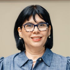 headshot of Adnana