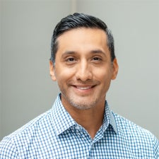 headshot of Anthony