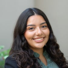 headshot of Andreina