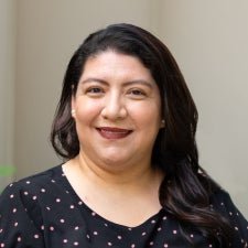 headshot of Mayra