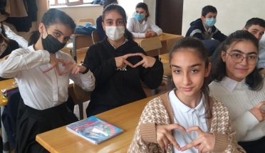 Students in Azerbaijan take social-emotional learning lessons from Zahida Israfilova and R. Keeth Matheny as part of their Professional Fellows Program project. 