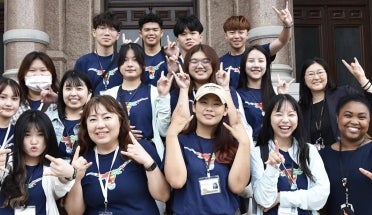 At The University of Texas at Austin, a vital part of the School of Nursing’s global engagement efforts comes from the Visiting Scholars Program. 