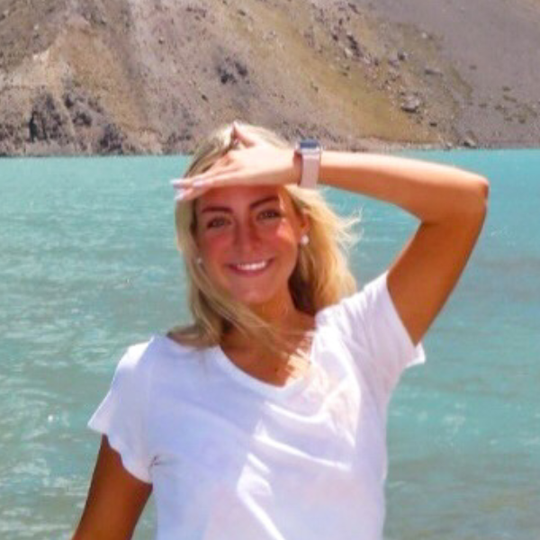 Celia Brien Headshot