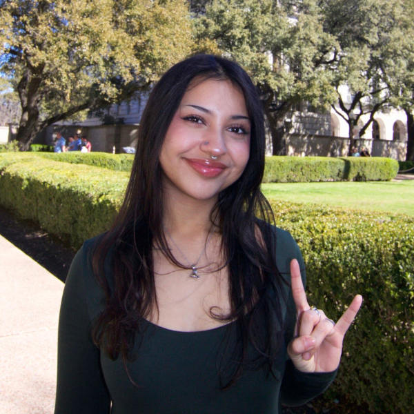 Elizabeth Valdes Headshot