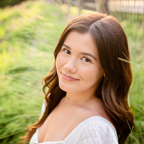 Madelyn Le Tran Headshot