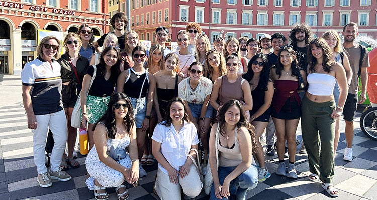 UT bio professor Jenn Fritz and her May Term students in Nice, France