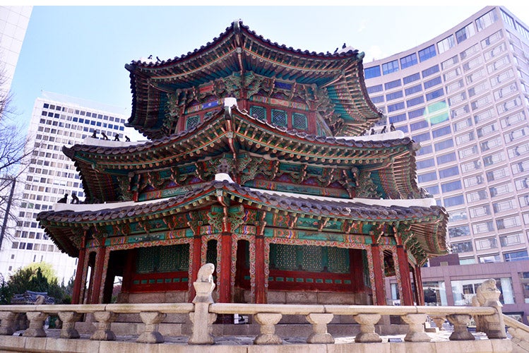 Hwangudan Shrine and Westin Josun Hotel in Seoul, South Korea